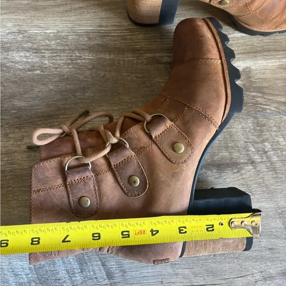 Sorel Addington Lace-Up Leather Boots Chunky Heels