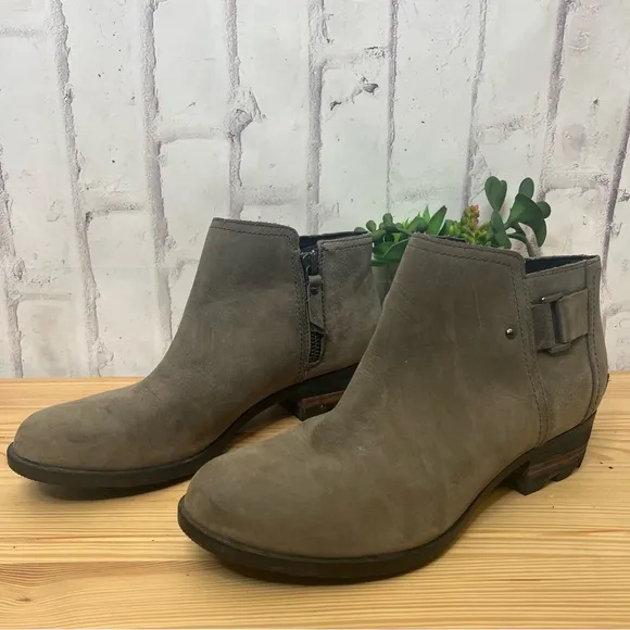 Sorel Cate Block Heel Zip Ankle Boots Sz 10