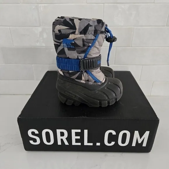 Sorel Flurry Insulated Waterproof Winter Snow Boot Boys Black Blue Size 6 NV2655