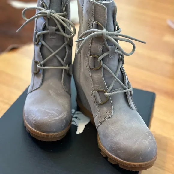 Sorel Gray Lace Up Wedge Boots with Rugged Sole