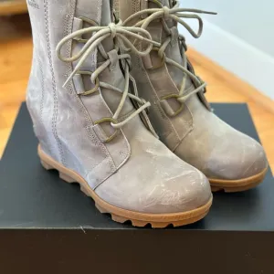 Sorel Gray Lace Up Wedge Boots with Rugged Sole