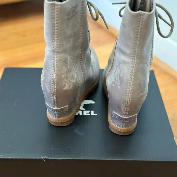 Sorel Gray Lace Up Wedge Boots with Rugged Sole