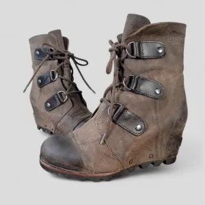 Sorel Joan of Arctic Brown Distressed Leather Hidden Wedge Boots Size 6 Lace up