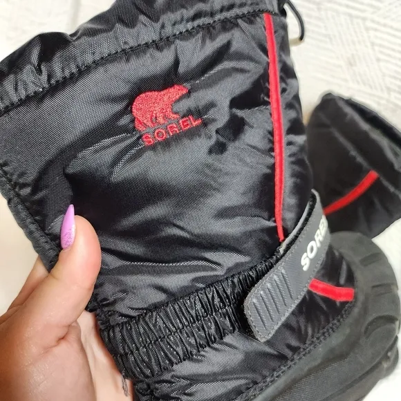 Sorel kids size 3 Flurry Snow Boots. Red/black.