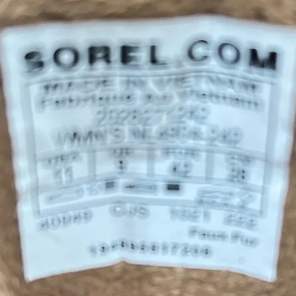 Sorel kinetic break thru conquest lace up light sneaker boot waterproof size 11