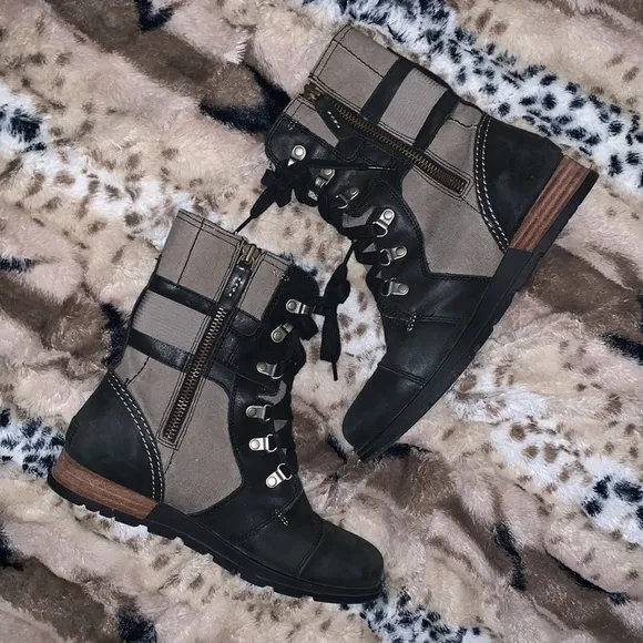 Sorel Lace-up Combat Boots — 8