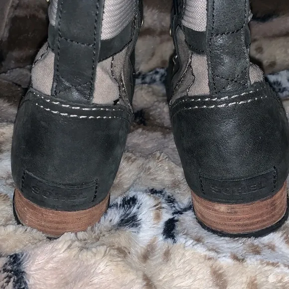 Sorel Lace-up Combat Boots — 8