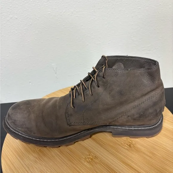 Sorel Men's Size 10 Madson ll Chukka Waterproof Boot Distressed Outdoors Hiking
