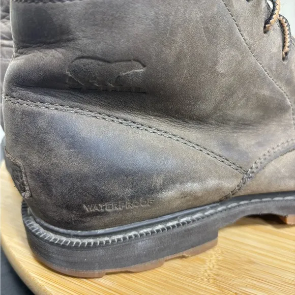 Sorel Men's Size 10 Madson ll Chukka Waterproof Boot Distressed Outdoors Hiking