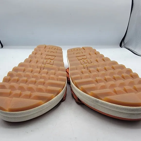 Sorel Roaming Two Strap Womens 7 Orange Sample Sandals Stretchy Straps NL4708-80
