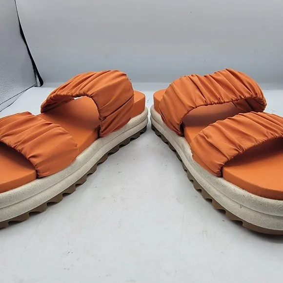 Sorel Roaming Two Strap Womens 7 Orange Sample Sandals Stretchy Straps NL4708-80