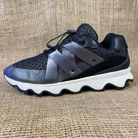 Sorel Sneakers Kinetic Speed Athletic Black Metallic Silver Size 8.5