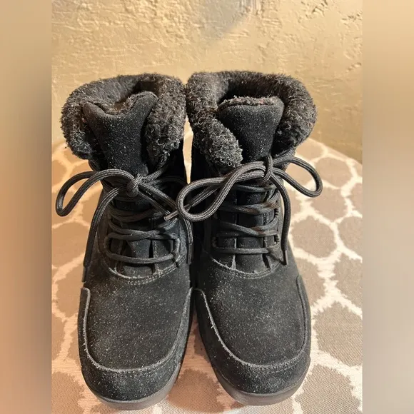 Sorel Waterfall Low Black Lace Up Boots with Rugged Design activewear suede