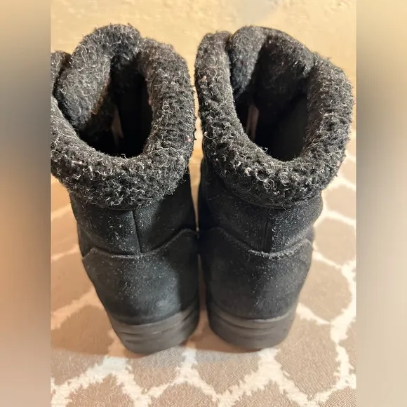 Sorel Waterfall Low Black Lace Up Boots with Rugged Design activewear suede