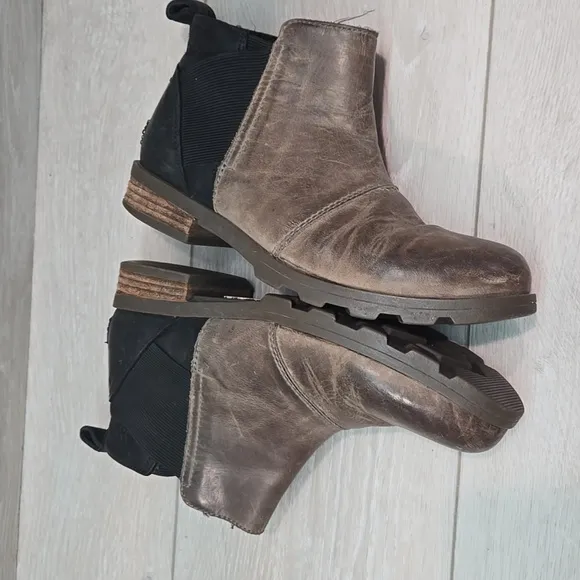 Sorel Women Emelie Chealse Leather Ankle Boots Shoes Sz 6