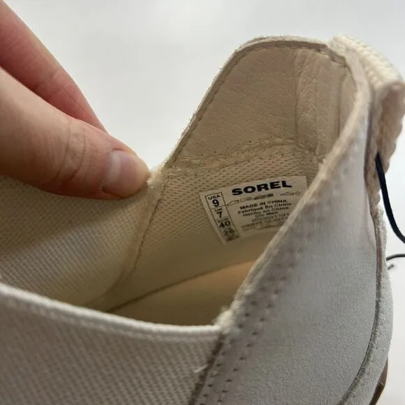 Sorel Women’s 9 Out N About Wedge II White Slip-On Waterproof Shoes Booties