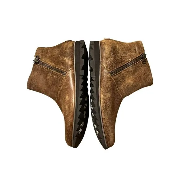 Sorel Womens Brown Waterproof Leather Ankle Boots With Side Zippers - Size 10