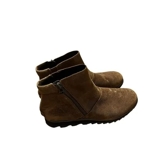 Sorel Womens Brown Waterproof Leather Ankle Boots With Side Zippers - Size 10