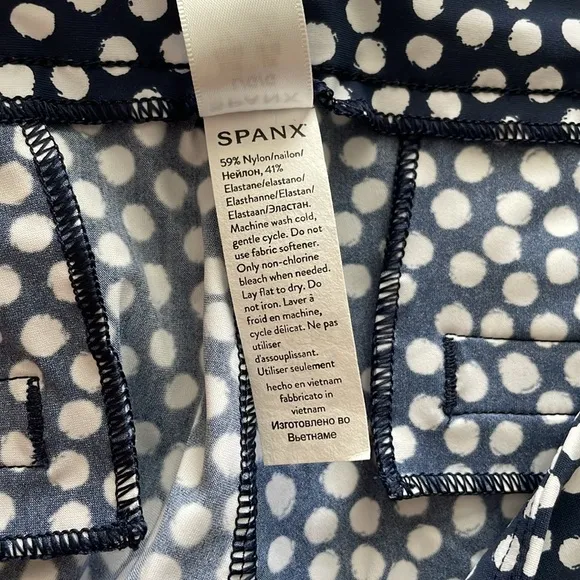 Spanx Sunshine Shorts 6” Navy Painted Dot
