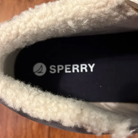 Sperry Crest Side Zip Cozy Sneaker, Women’s size 9.5, Grey Like new condition
