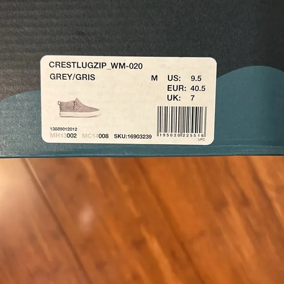 Sperry Crest Side Zip Cozy Sneaker, Women’s size 9.5, Grey Like new condition