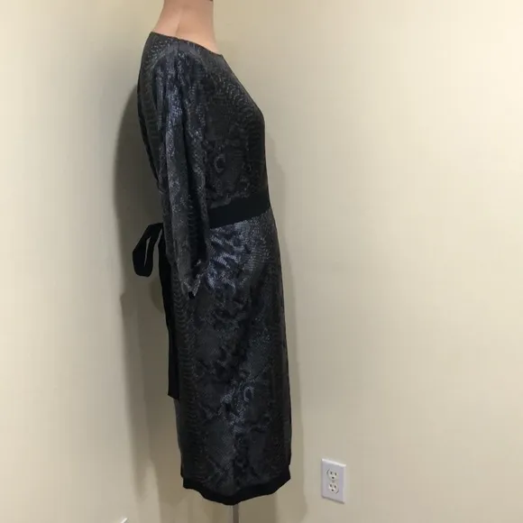 Stella McCartney Midi Dress Size 40 US 6 Gray Black Silk Snake Skin Print