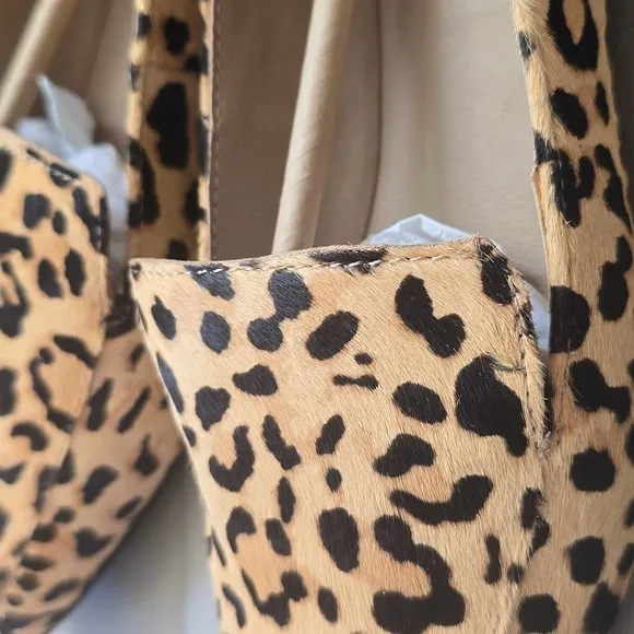 Steve  Madden flat shoes, animal print, size 7.5 NEW