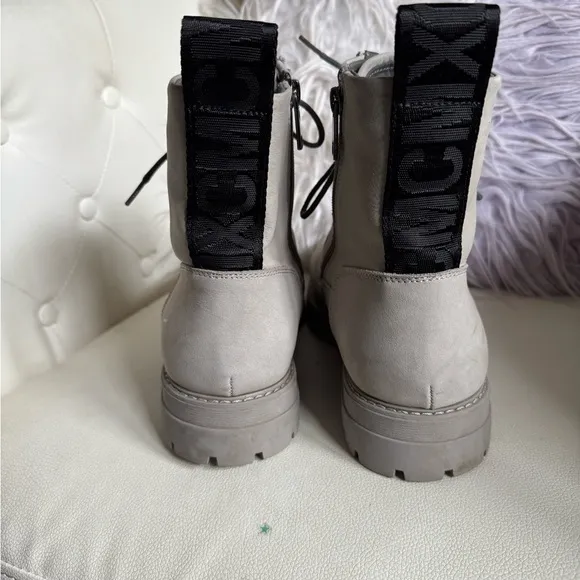 Steve Madden Gray Ankle Boots with Rugged Sole