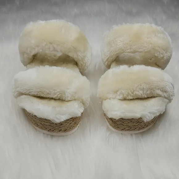 Steve Madden Katana Fuzzy Sandal Shoes Natural