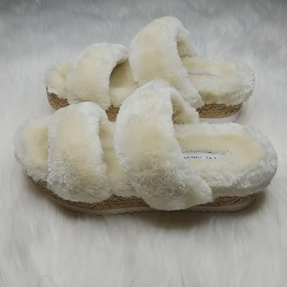 Steve Madden Katana Fuzzy Sandal Shoes Natural