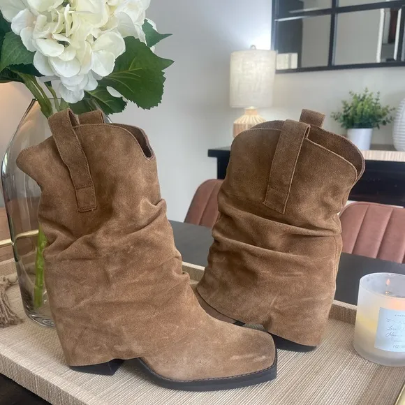 Steve Madden Pia Tan Suede Leather Stacked Heel Boots