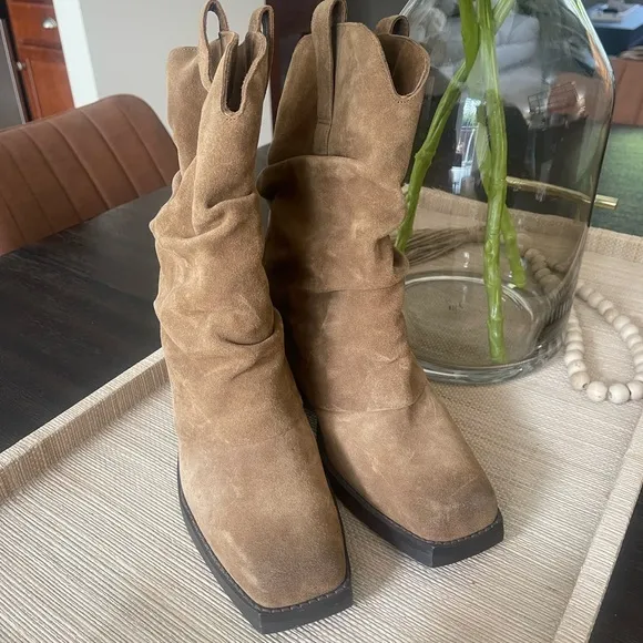 Steve Madden Pia Tan Suede Leather Stacked Heel Boots