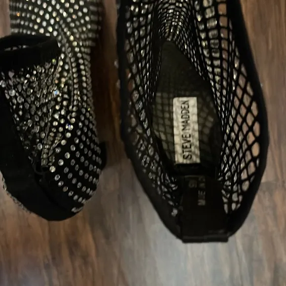 Steve Madden Rhinestone Saphina Booties 9