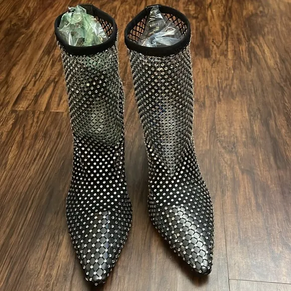 Steve Madden Rhinestone Saphina Booties 9