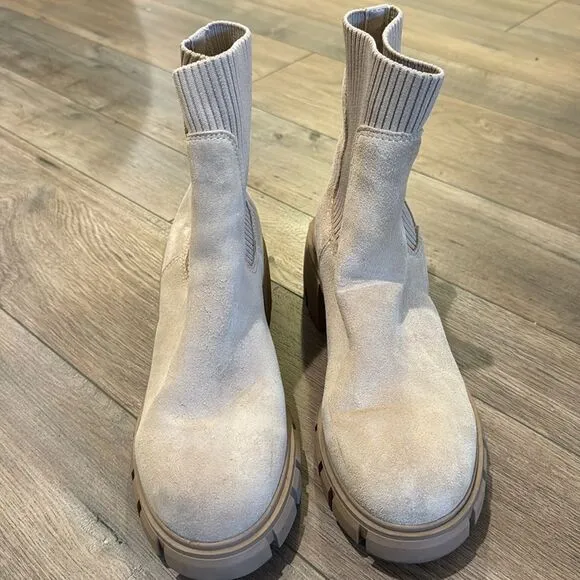 Steve Madden Shoes Steve Madden Hutch  Women's Boots size 8 NEW