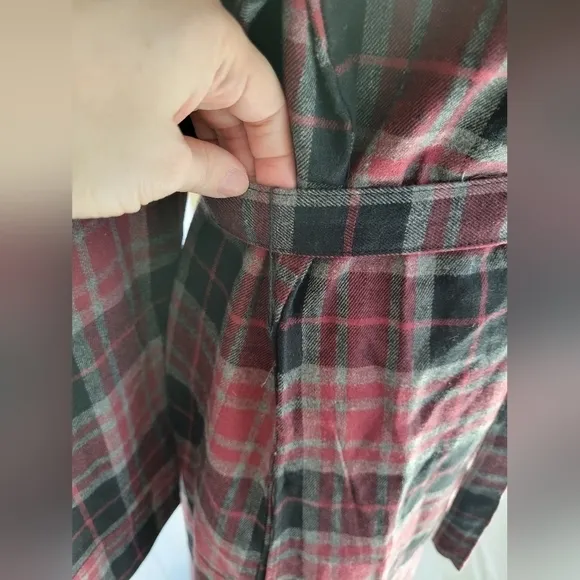 Stillwater Supply Co maroon/black plaid long sleeve flannel button down dress M