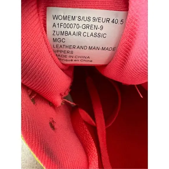 STRONG By Zumba Fly Fit Shoes -Womens size 9 A1F00070-GREN-9