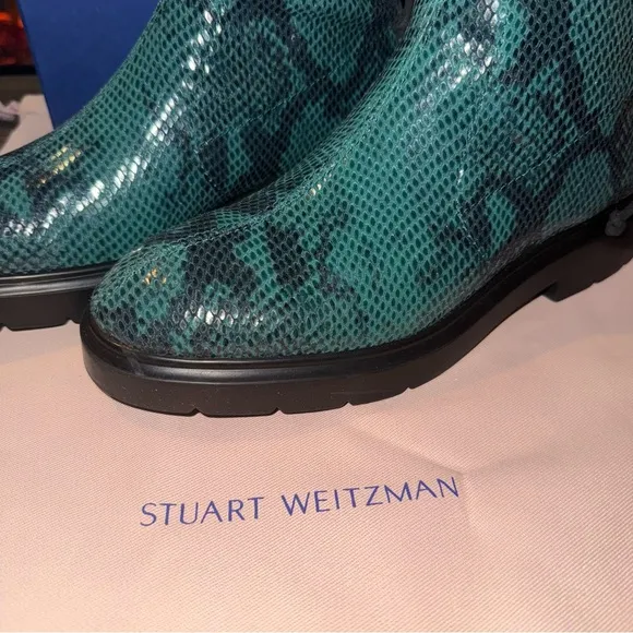 Stuart Weitzman Benita Flat Emerald Python Size 6 Women’s