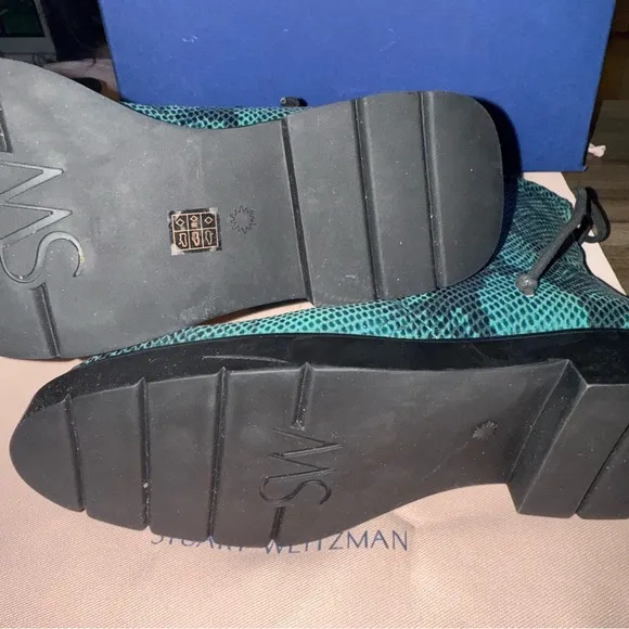 Stuart Weitzman Benita Flat Emerald Python Size 6 Women’s