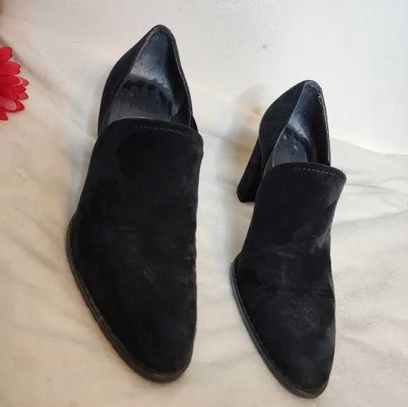 Stuart Weitzman Black Suede Leather Slip On Heels Traction Luxury Designer