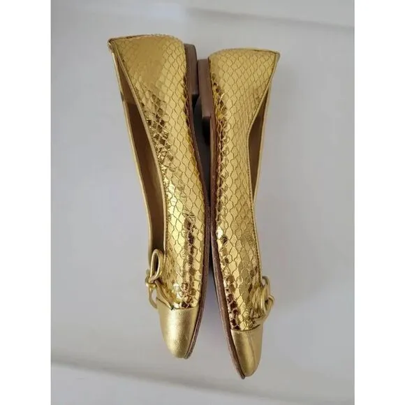Stuart weitzman gold flat shoes 6.5