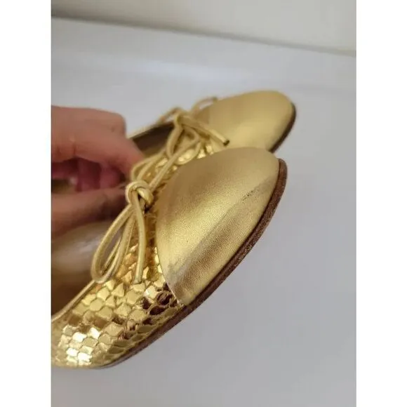 Stuart weitzman gold flat shoes 6.5