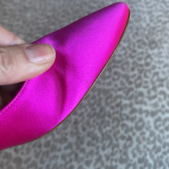 Stuart Weitzman Julie Hot Pink Satin-Wrapped Flat Skimmer, size 8