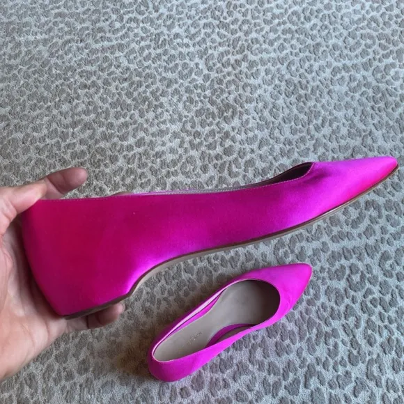 Stuart Weitzman Julie Hot Pink Satin-Wrapped Flat Skimmer, size 8