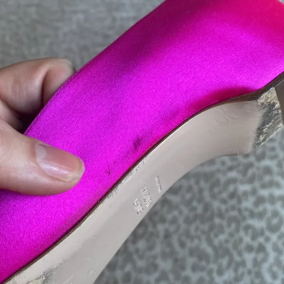 Stuart Weitzman Julie Hot Pink Satin-Wrapped Flat Skimmer, size 8
