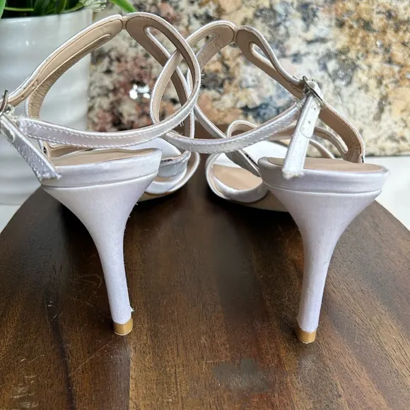 Stuart Weitzman Mariposa white Satin Sandal size 8 women Bride shoes