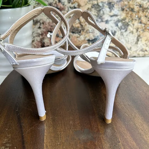 Stuart Weitzman Mariposa white Satin Sandal size 8 women Bride shoes