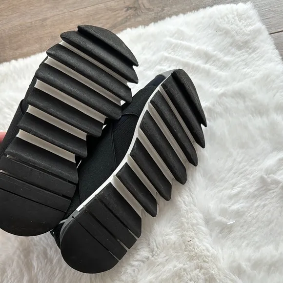 Stylish Black and Gray Women's Slip-On Shoes