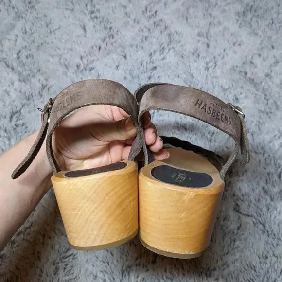 Swedish Hasbeens Brown Sandals Tan Wooden Leather Open Toe Clogs Size 40 US 10