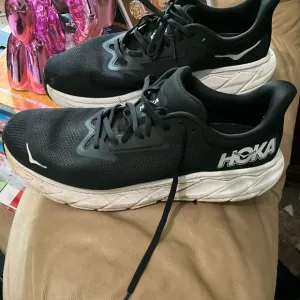 Sz 13 wide Hoka ARAHI 7 Men's Black Running Shoes